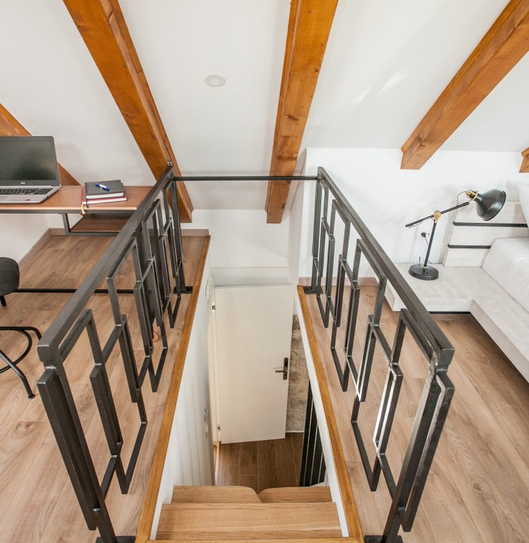 Vivid flat with lofted bedroom